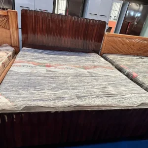 Modern Solid Wooden Bed – Elegant Fluted Headboard – Glossy Walnut Finish